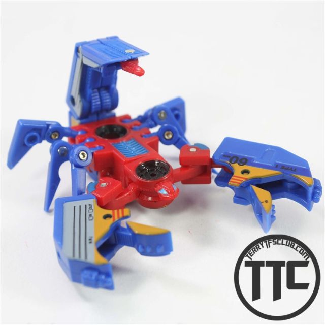 [FES PRE-ORDER] KFC toys E.A.V.I. Metal Phase 4B Doubledeck Blaster Blue w/ Stinger &amp; Mandy Cassettes