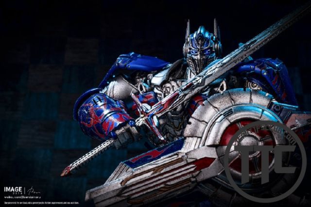 [FES] Toyworld TW-F01 Knight Orion Optimus Prime Normal Version