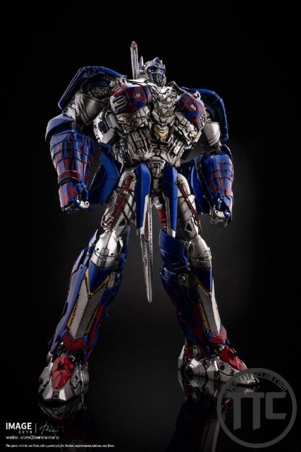 [FES] Toyworld TW-F01 Knight Orion Optimus Prime Normal Version