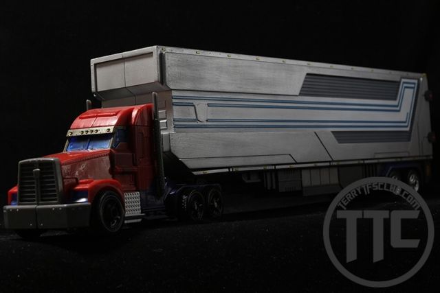 【IN STOCK】APC Toys TFP Trailer for Optimus Prime