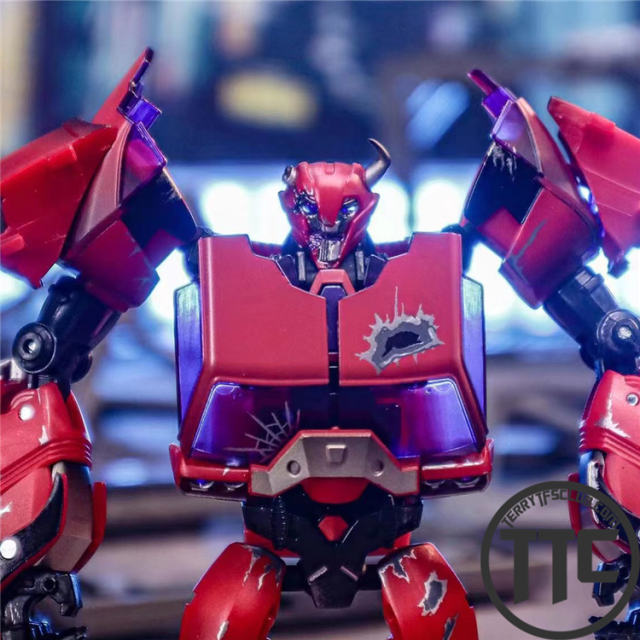 【PRE-ORDER】A.P.C Toys Red Gladiator | Terrorcon Cliffjumper