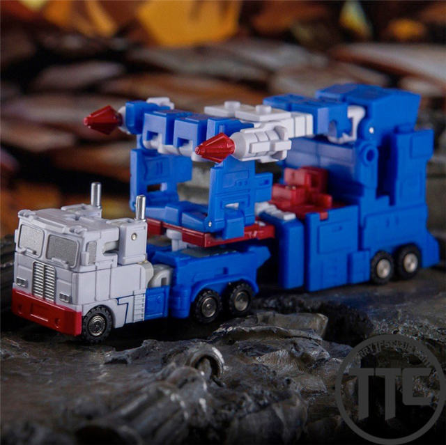 【PRE-ORDER】Dr.Wu DW-E23 Tactical Commander | Ultra Magnus