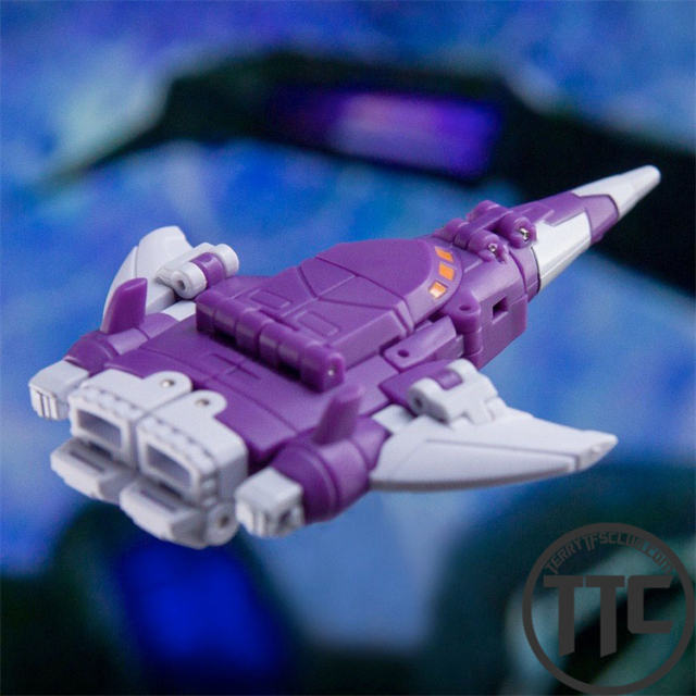 【PRE-ORDER】Dr.Wu DW-E35S & E34M Wingman & Wasp | Cyclonus & Bug Bite