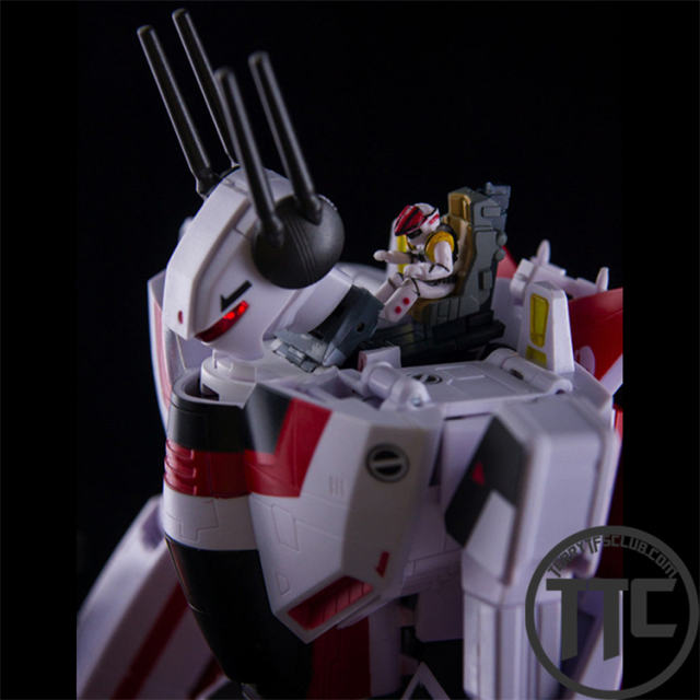 Fugu Model FG-01 Macross VF1S God of Flame w/ Fast Pack Armor Deluxe Ver.