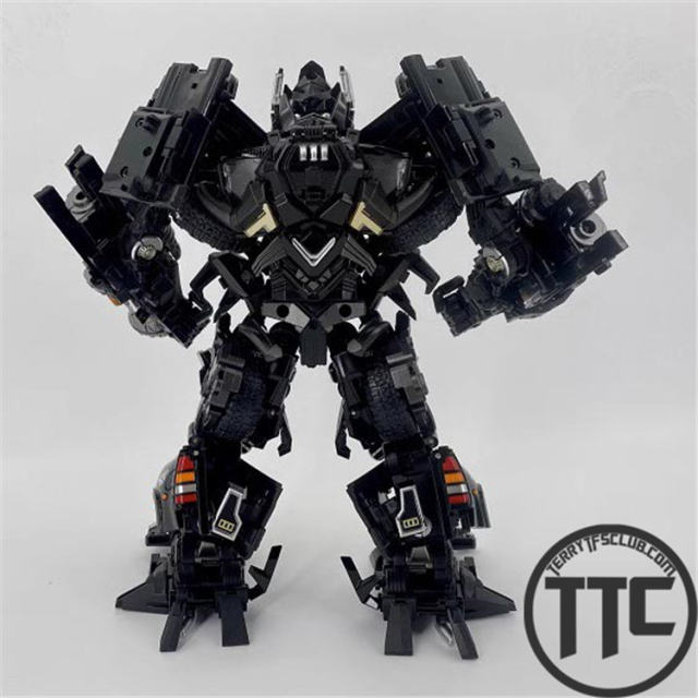 Black Apple MPM6 Ironhide oversized ROTF/DOTM