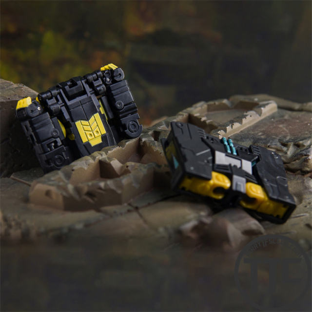 【PRE-ORDER】Dr.Wu E55B Supersonic & Explosion Impack Wave | Noise & Graphy Decibel SG Ver.