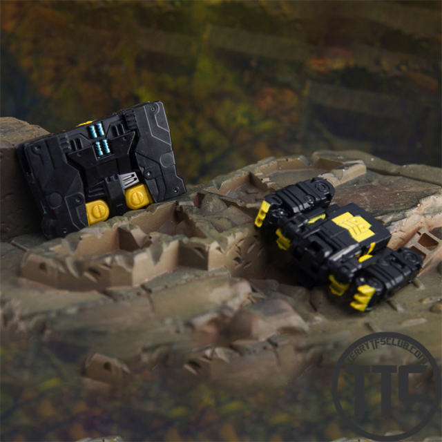 【PRE-ORDER】Dr.Wu E55B Supersonic & Explosion Impack Wave | Noise & Graphy Decibel SG Ver.