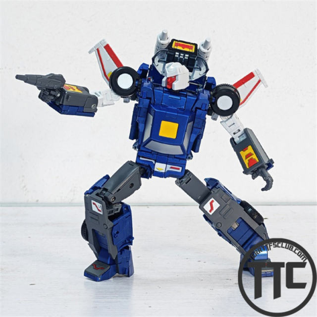 Star Toys ST-02 Tracker | Tracks