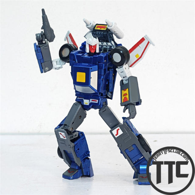 Star Toys ST-02 Tracker | Tracks