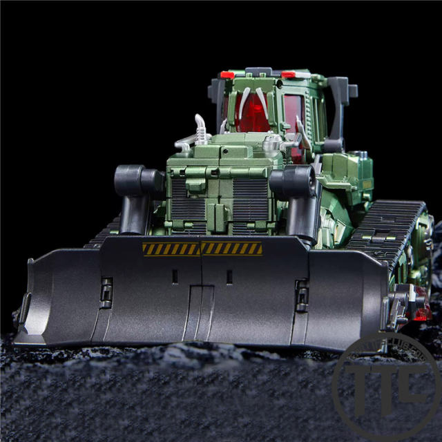Dream Star Toys DST02-004 Pushing Machine Warrior | Bonecrusher Devastator