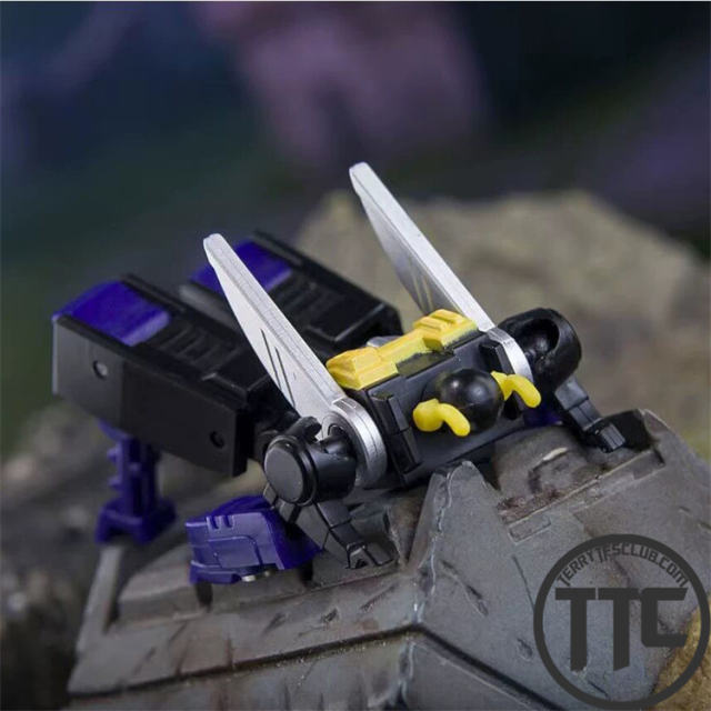 Dr.Wu E43 Patrolman & DW-E44 Grasshopper | Prowl & Kickback Set of 2