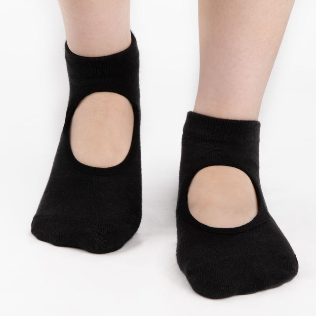 COOPLUS Womens Non Slip Athletic Socks With Grips Barefoot Workout Pilates Ballet Socks For Women 4 Pairs