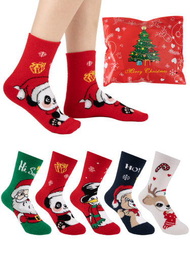 COOPLUS Kids Christmas Socks 5 Pairs Boys Girls Fuzzy Soft Cartoon Holiday Gift Set Gift Bag Greeting Card