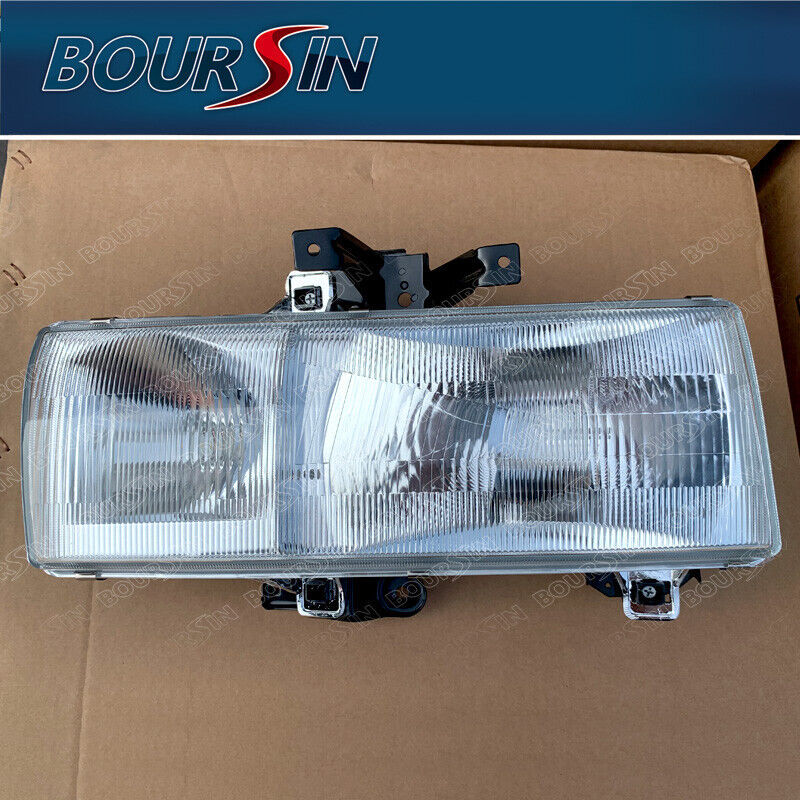 Headlight For Nissan UD 1800 2000 2300DH 2300LP 2600 3000 3300 1995-2010 W/ Bracket Driver Side