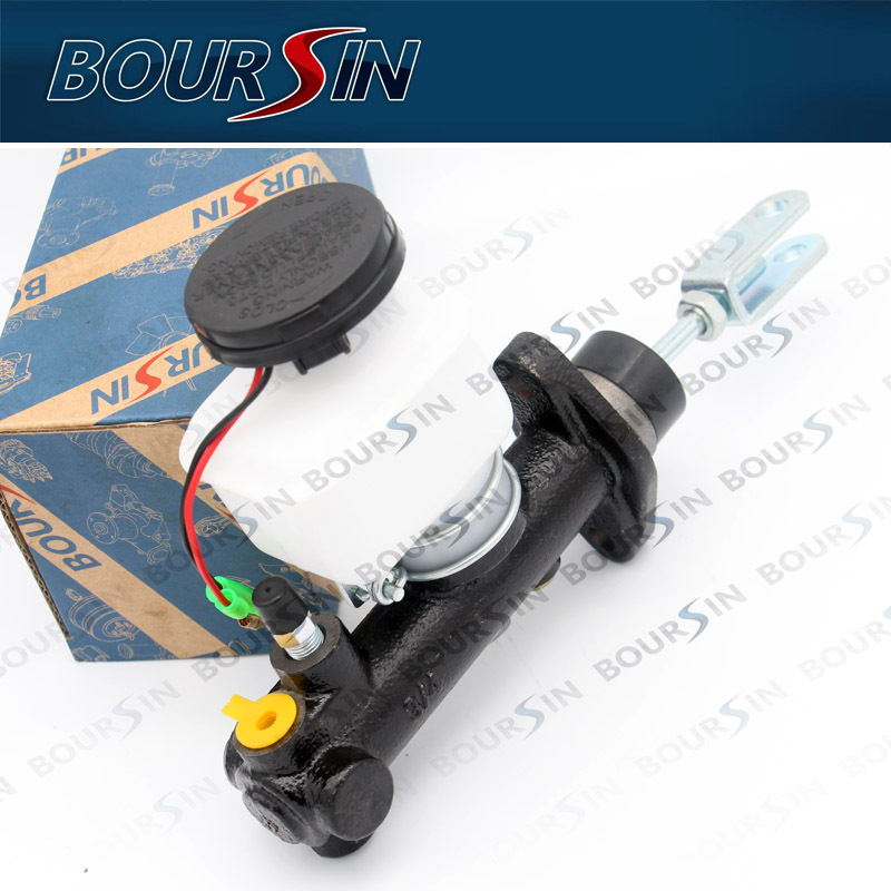 Brake Master Cylinder For Komatsu Forklift FG20C FG20T FG20TUS FG20TLS FG20ST FG20STUS FG20STLS FG20HT FG20HTLS FG20SHT FG25C FG25T FG25TUS FG25TLS FG25ST FG25STUS FG25STLS FG25HT FG25H 3EB-36-31281 3EB-36-31280 3EB-36-32250
