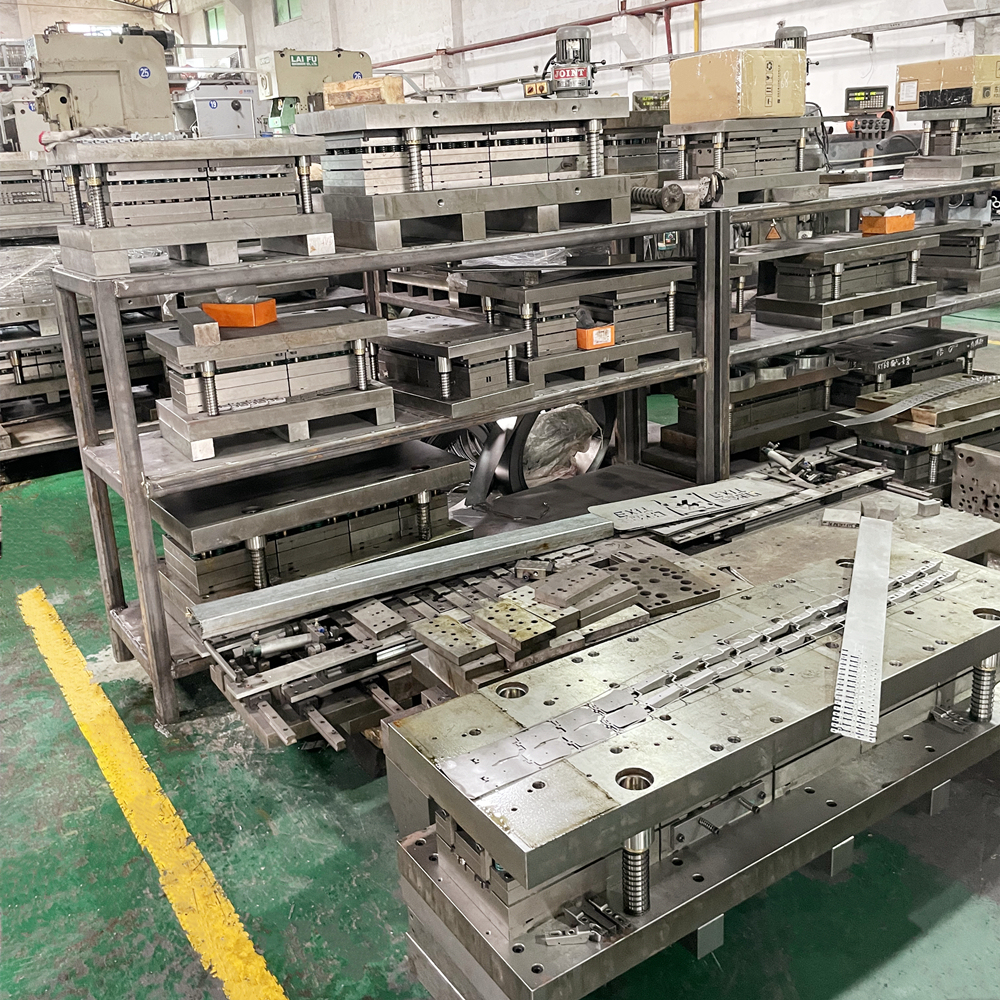 Hardware Hinge Part Forming Die Door Hinge Automatic Stamping Mold