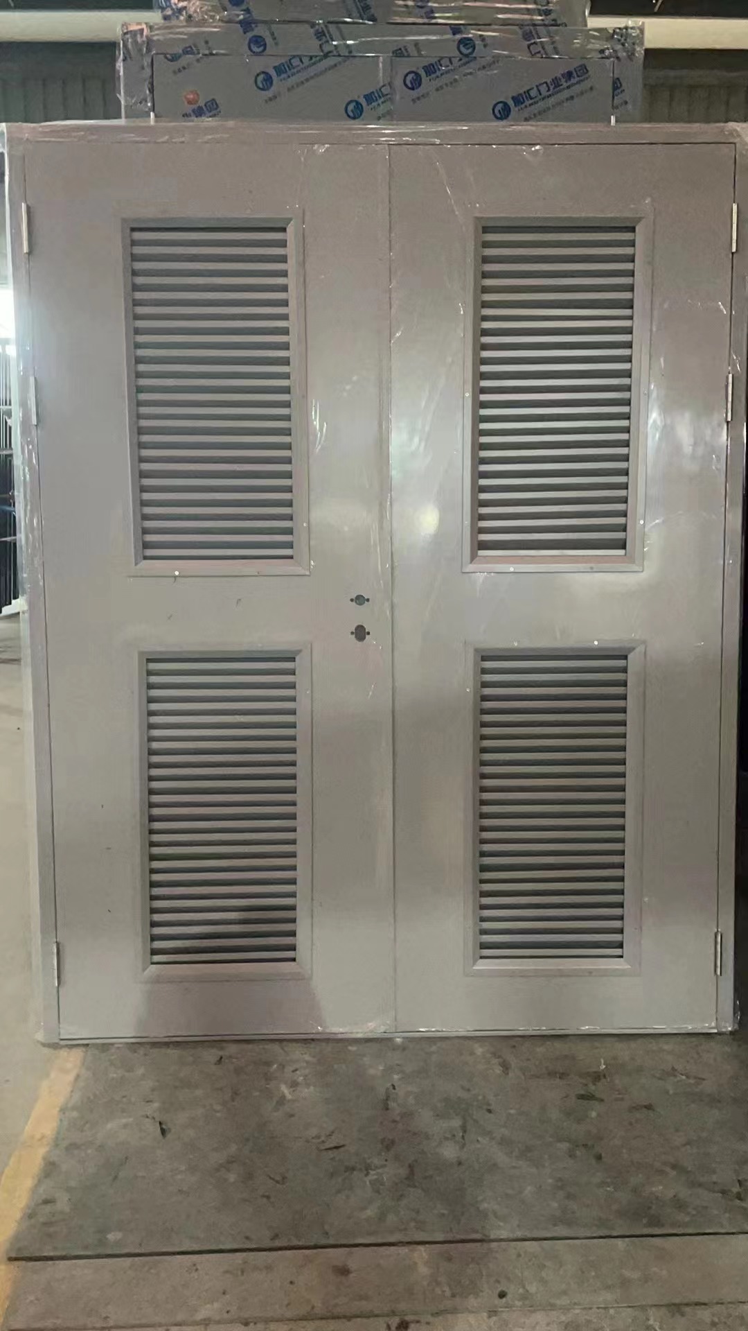 Commercial galvanized metal steel louvered door