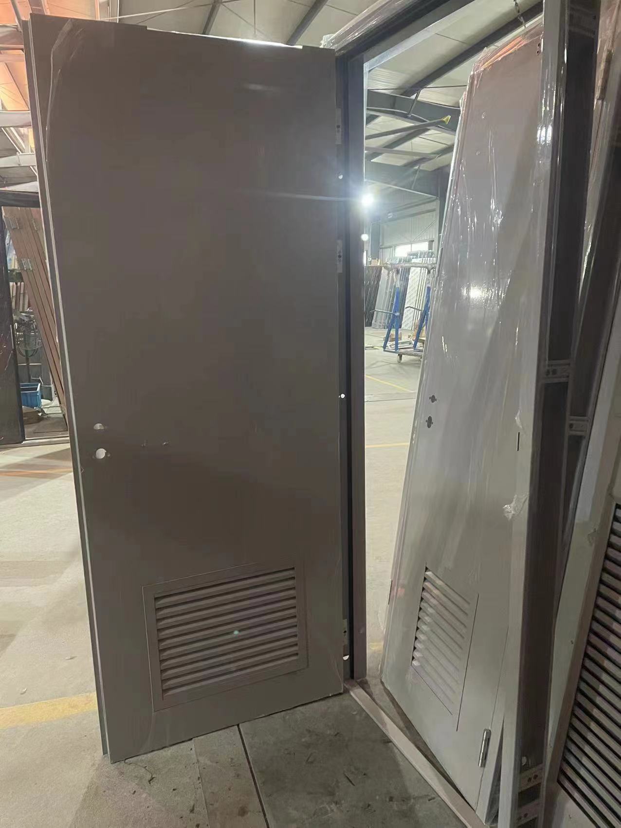 Hot sale steel flush door with louver