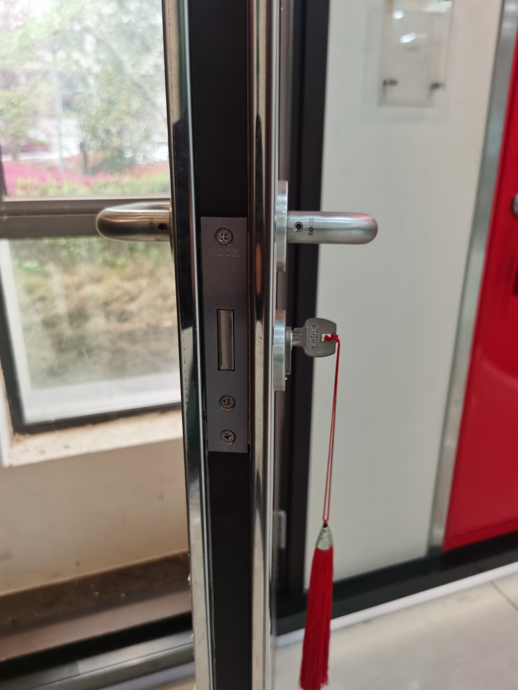 S.S plate and wooden surface finish UL Listed fire rated steel doors with detail drawing