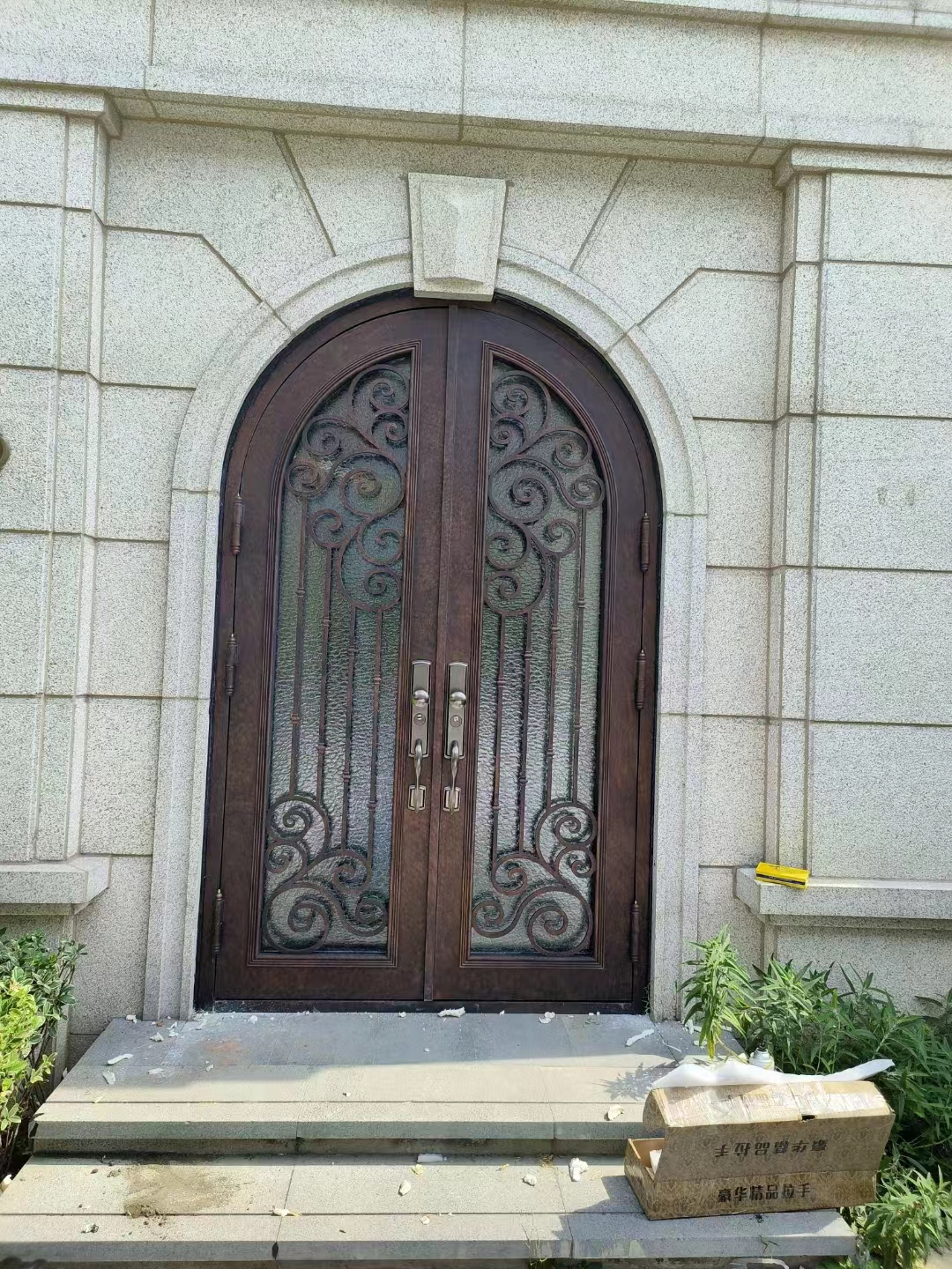 Custom Brown Front Double Door Entry Wrought Iron Door for Villa