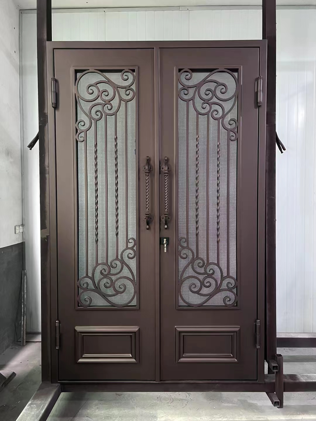 Custom Brown Front Double Door Entry Wrought Iron Door for Villa