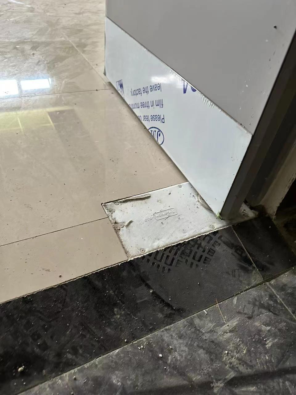 Swing both inward&outward steel door with floor hinge