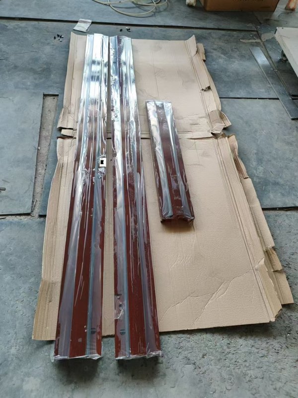 Wooden look UL fireproof steel doors with knock down metal frame with S.S side plate & kick plate