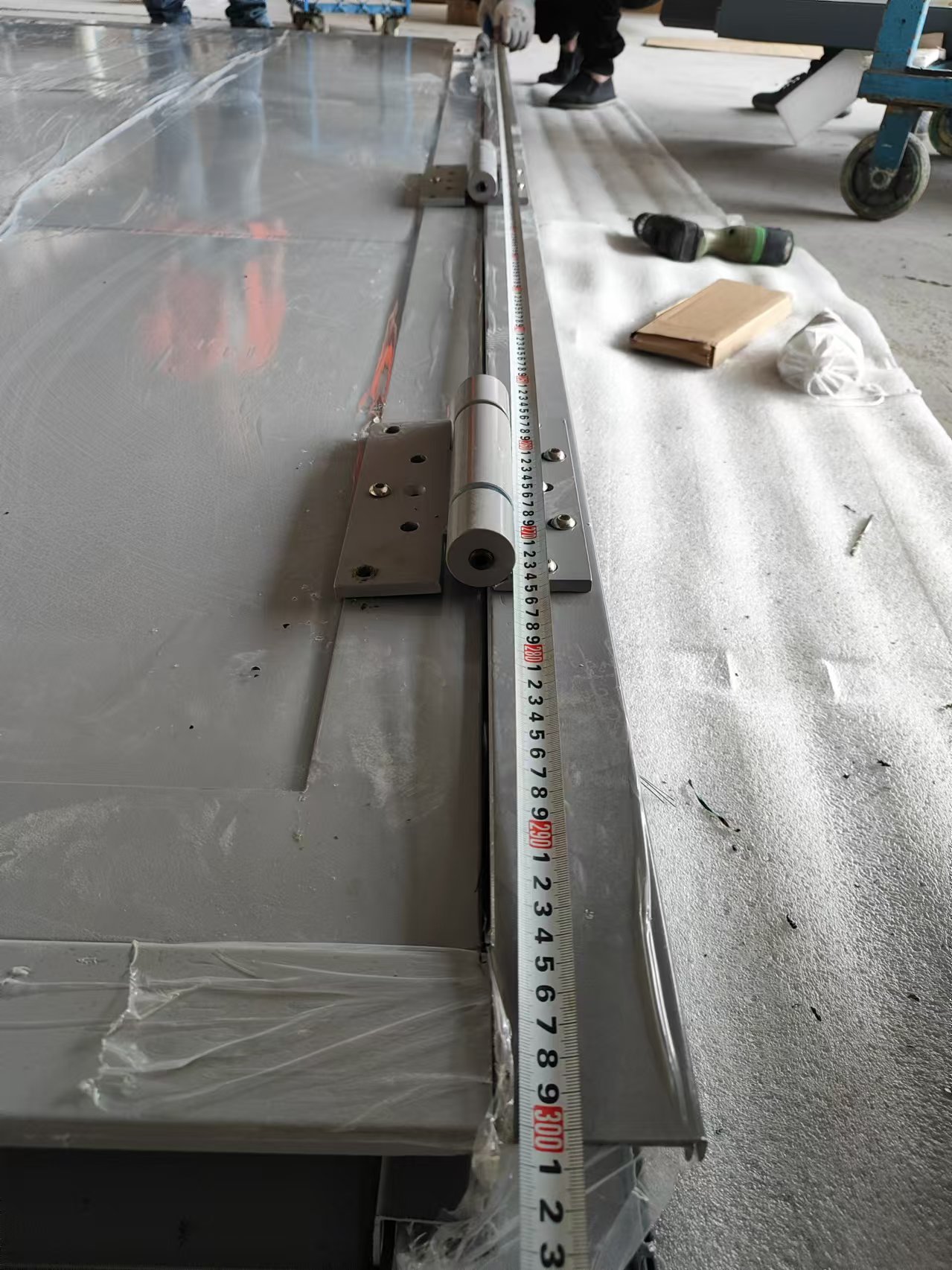 Oversized Steel Heat-Insulating Double Leaf Steel Door with Inserted Pedestrian Door