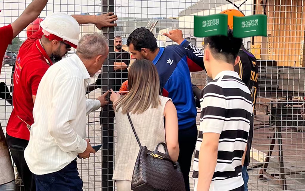Saudi Arabia inspected padel processing and lawn project negotiation