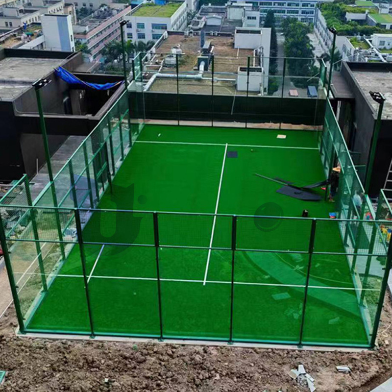 UNI - Classic Padel Court in Coastal City