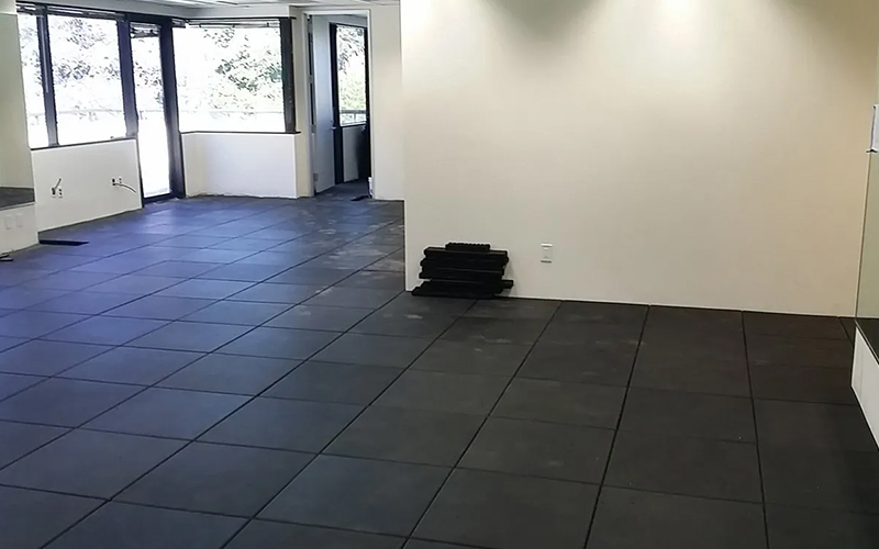 What is the best material for a gym mat?