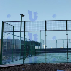 UNI - Classic Padel Court in Coastal City