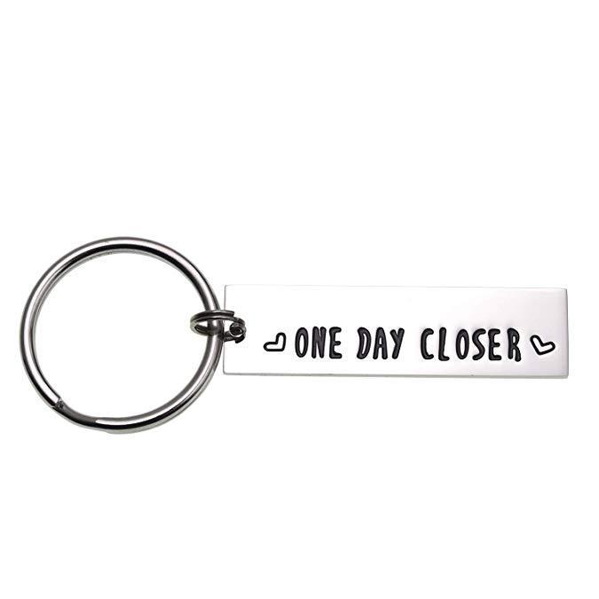 LParkin One Day Closer Keychain Valentine's Gift Boyfriend Girlfriend Gift Long Distance Relationship Friends Bff Key Chain