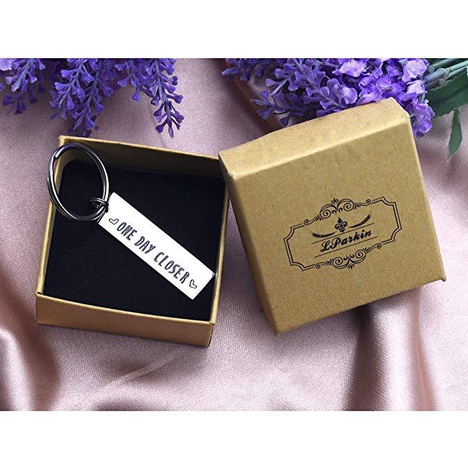 LParkin One Day Closer Keychain Valentine's Gift Boyfriend Girlfriend Gift Long Distance Relationship Friends Bff Key Chain