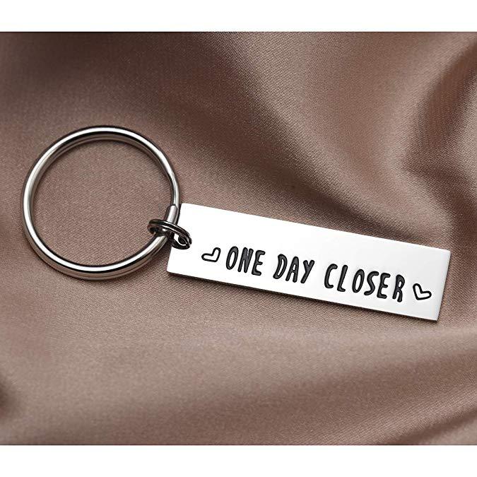 LParkin One Day Closer Keychain Valentine's Gift Boyfriend Girlfriend Gift Long Distance Relationship Friends Bff Key Chain