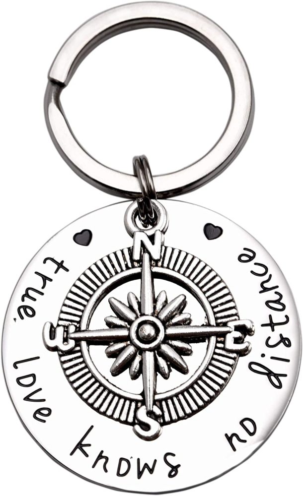 LParkin Going Away Gifts for Friends Best Friend Keychain Boyfriend Girlfriend Keychain Long Distance Relationship Gifts True Love Knows No Distance C