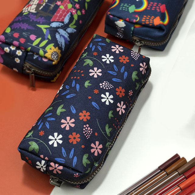 Floral Pencil Case Students Capacity Canvas Pen Gadget Bag Box Pouch Stationary Teacher Gift Case Makeup Cosmetic Bag Stationary for girls (Black)