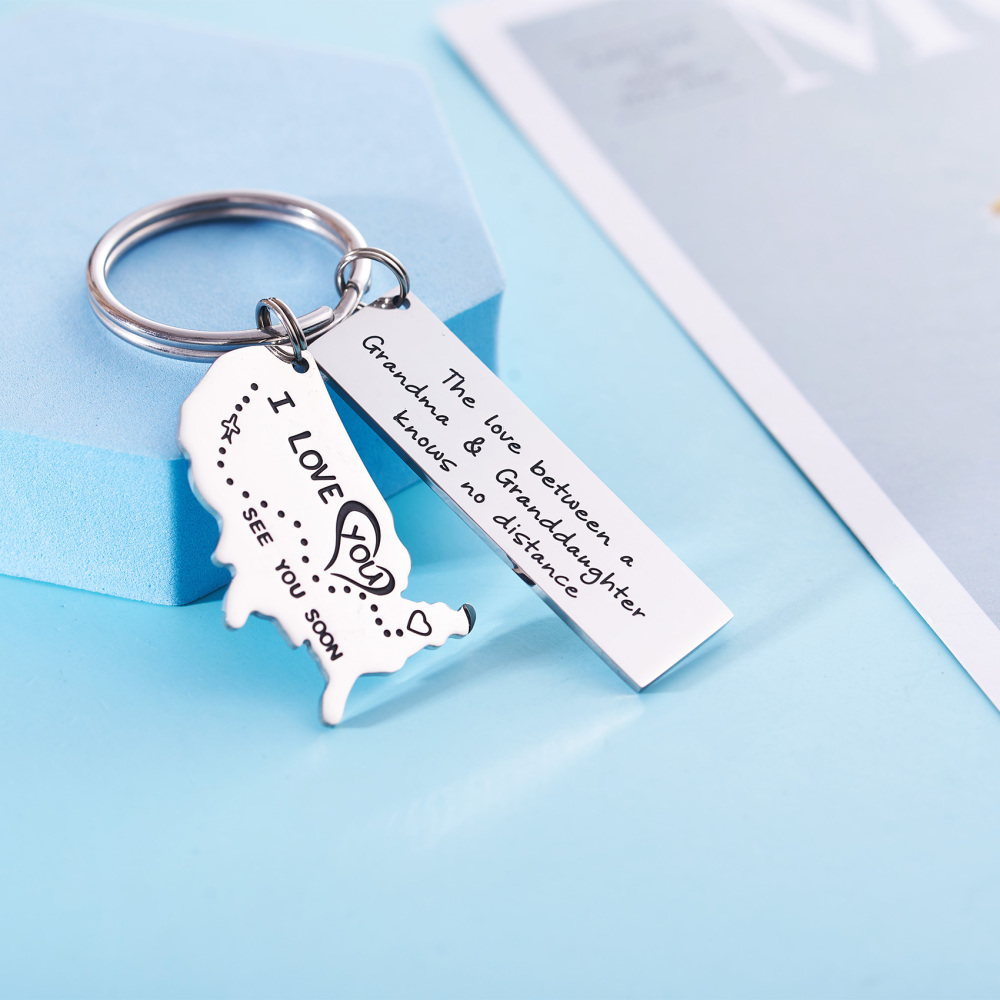 The Love Between a Grandma & Her Grandchildren Knows No Distance Keychain