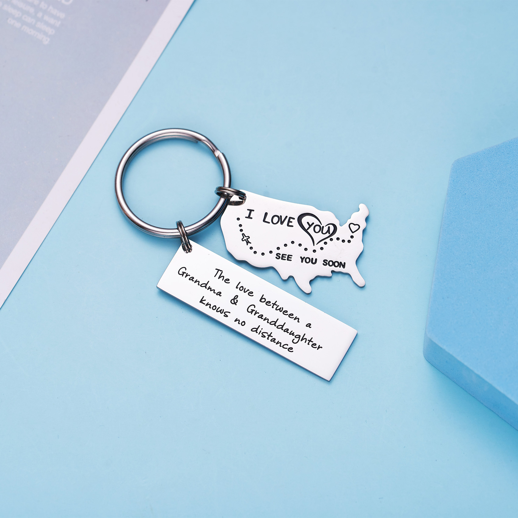 The Love Between a Grandma & Her Grandchildren Knows No Distance Keychain