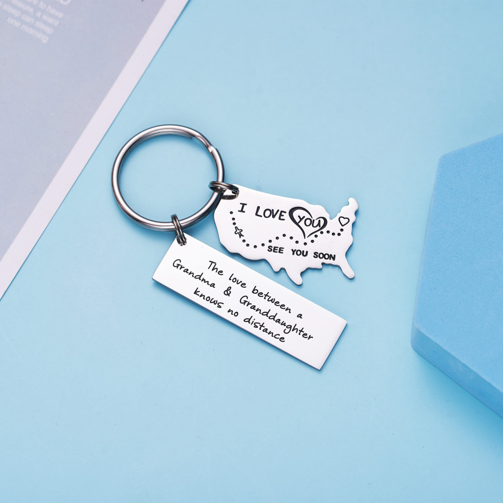 The Love Between a Grandma & Her Grandchildren Knows No Distance Keychain