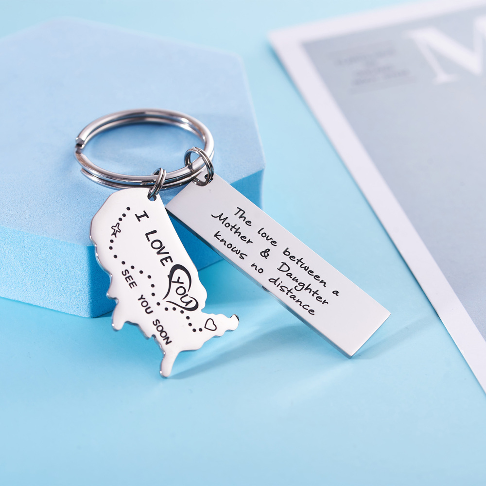 The Love Between a Grandma & Her Grandchildren Knows No Distance Keychain
