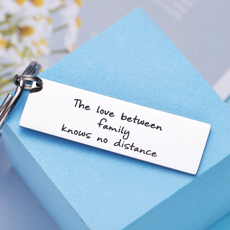 The Love Between a Grandma & Her Grandchildren Knows No Distance Keychain
