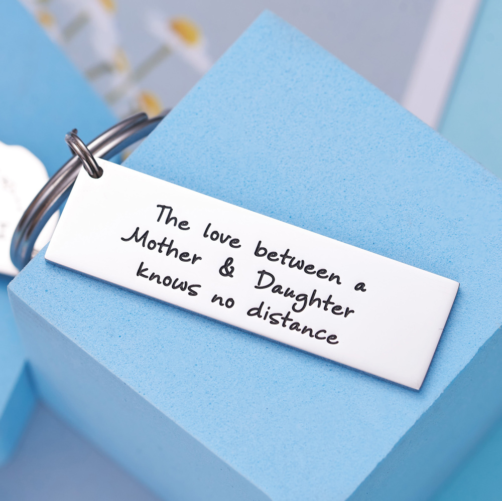 The Love Between a Grandma & Her Grandchildren Knows No Distance Keychain