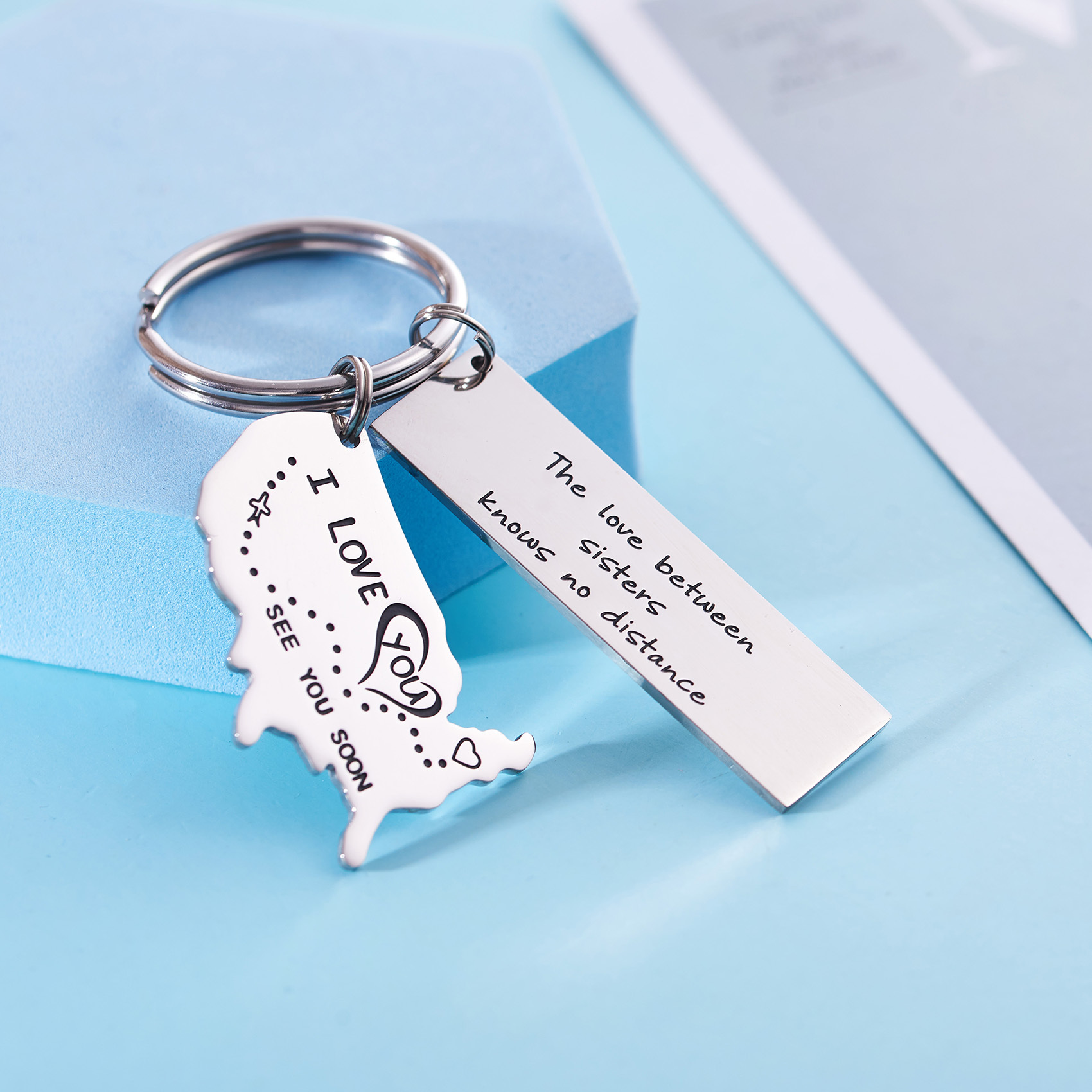 The Love Between a Grandma & Her Grandchildren Knows No Distance Keychain