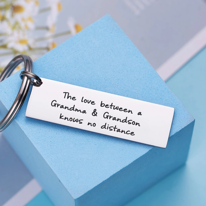 The Love Between a Grandma & Her Grandchildren Knows No Distance Keychain