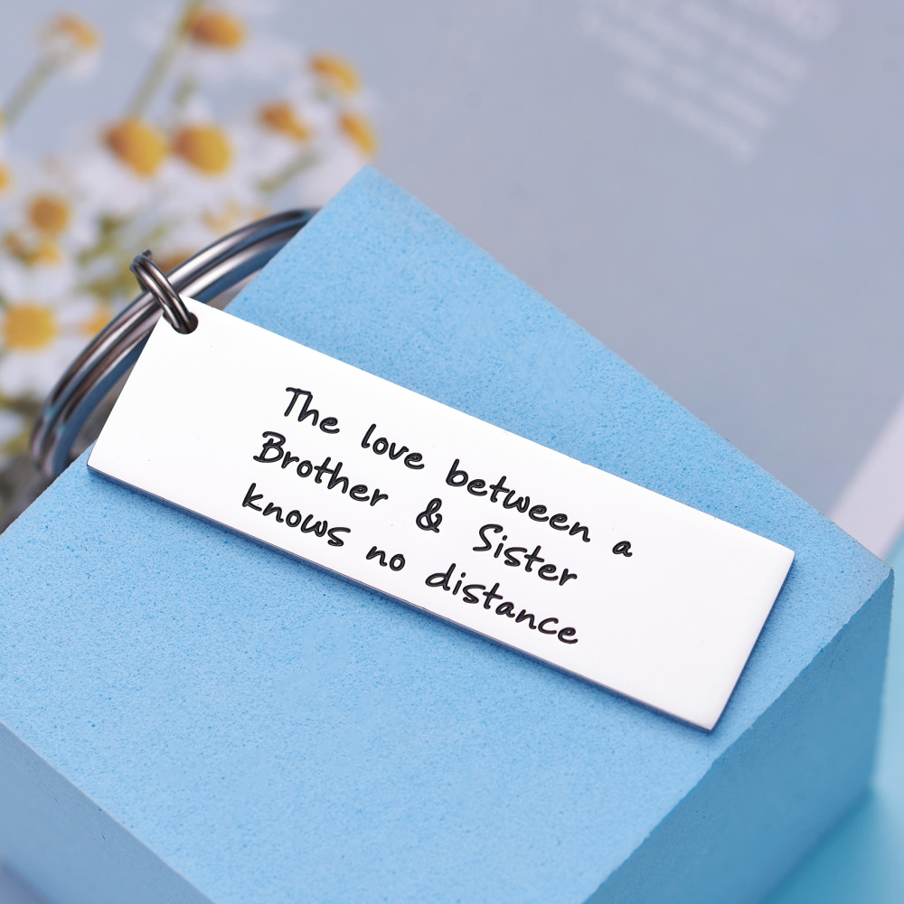 The Love Between a Grandma & Her Grandchildren Knows No Distance Keychain
