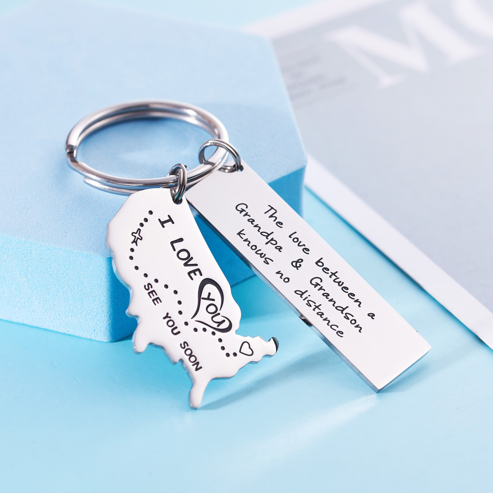 The Love Between a Grandma & Her Grandchildren Knows No Distance Keychain
