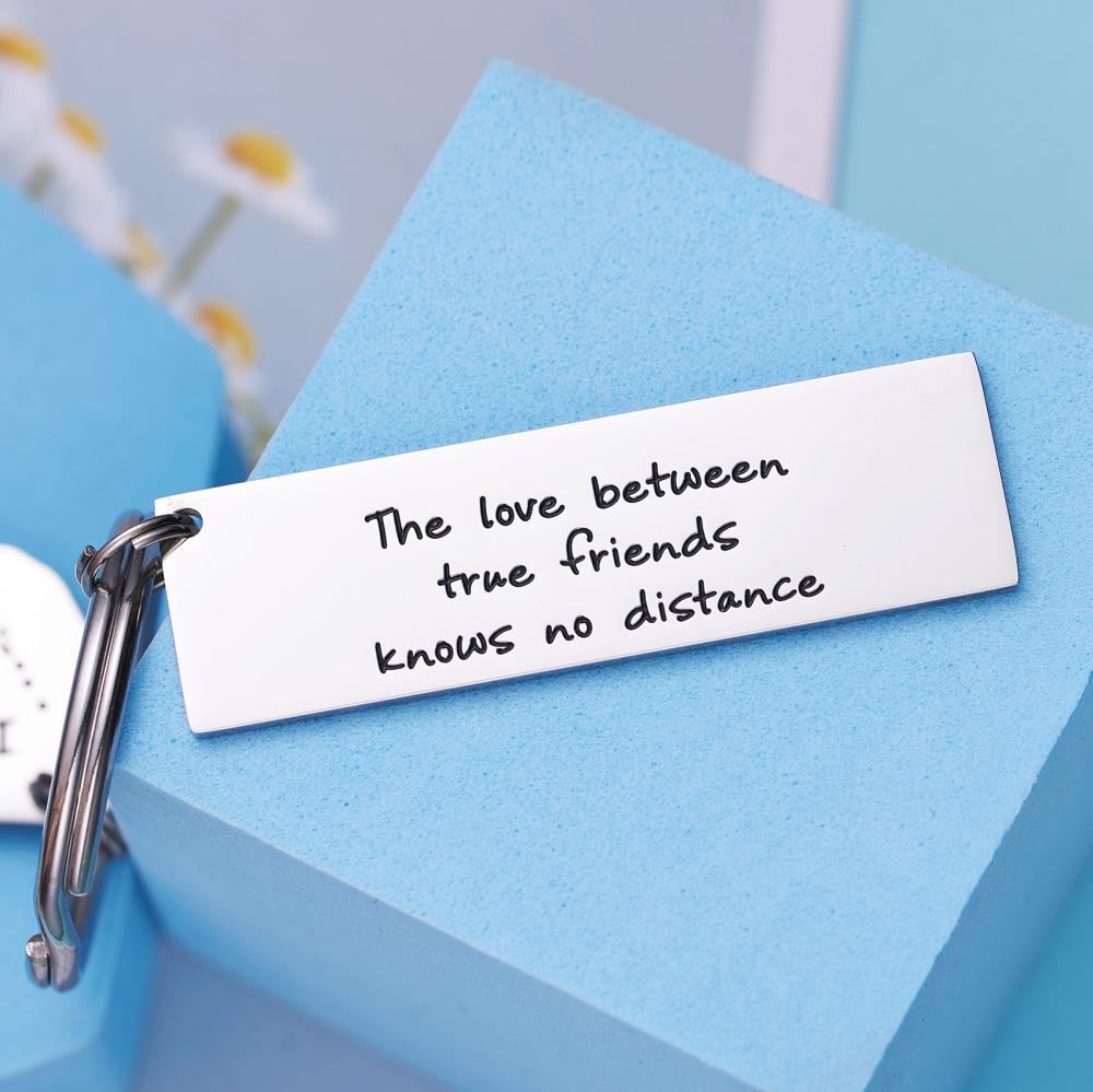 The Love Between a Grandma & Her Grandchildren Knows No Distance Keychain