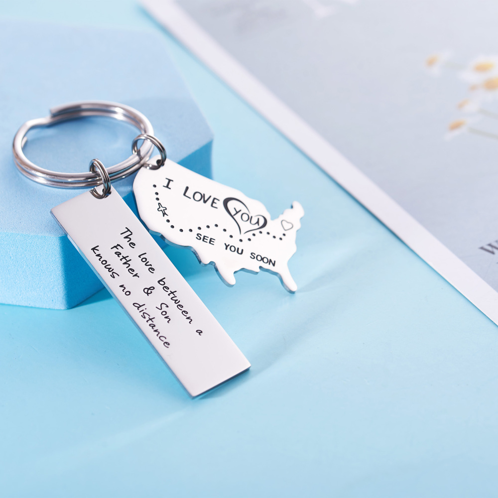 The Love Between a Grandma & Her Grandchildren Knows No Distance Keychain