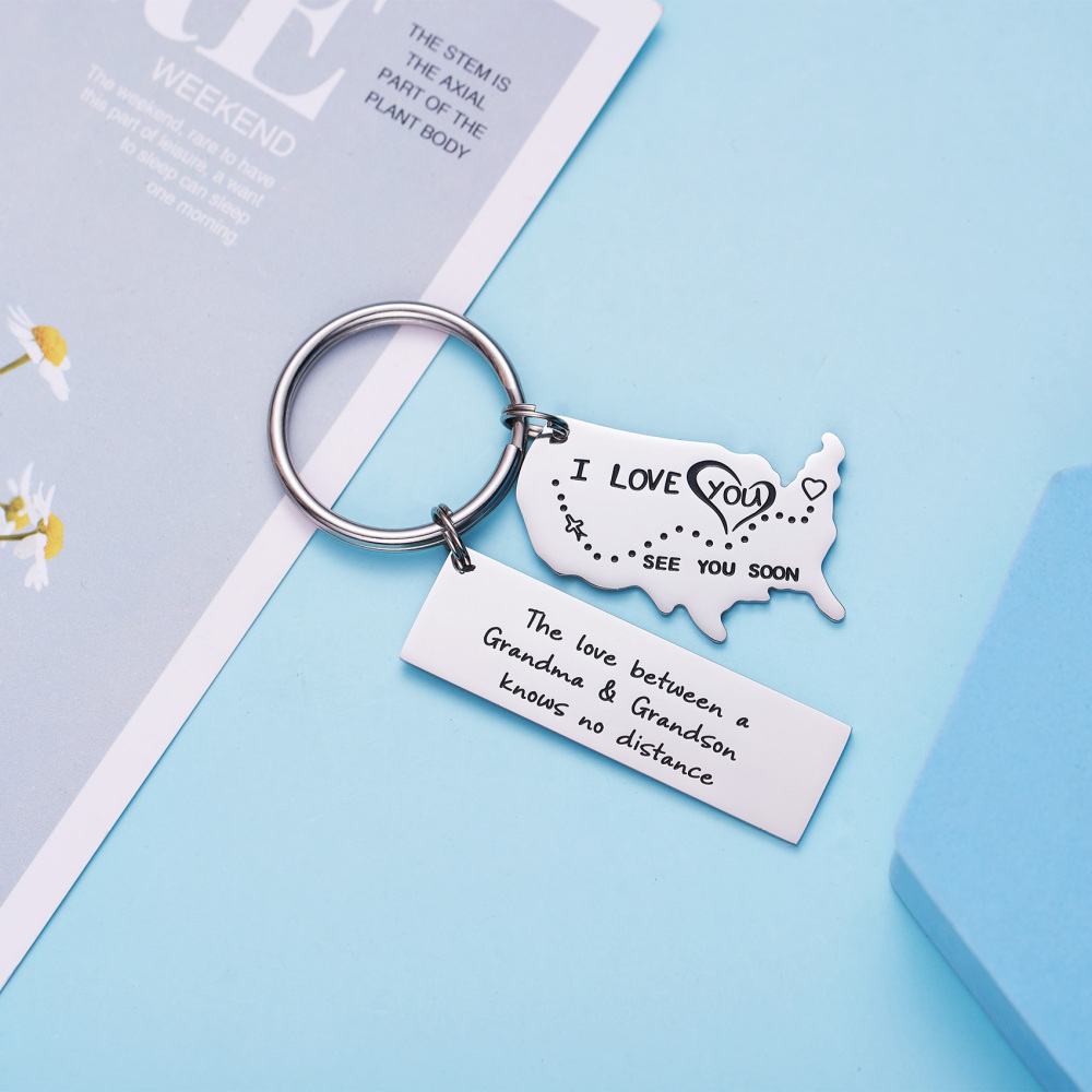 The Love Between a Grandma & Her Grandchildren Knows No Distance Keychain